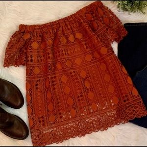 🍁 XS  Maurices Lace Off the Shoulder Burnt orange 🍁